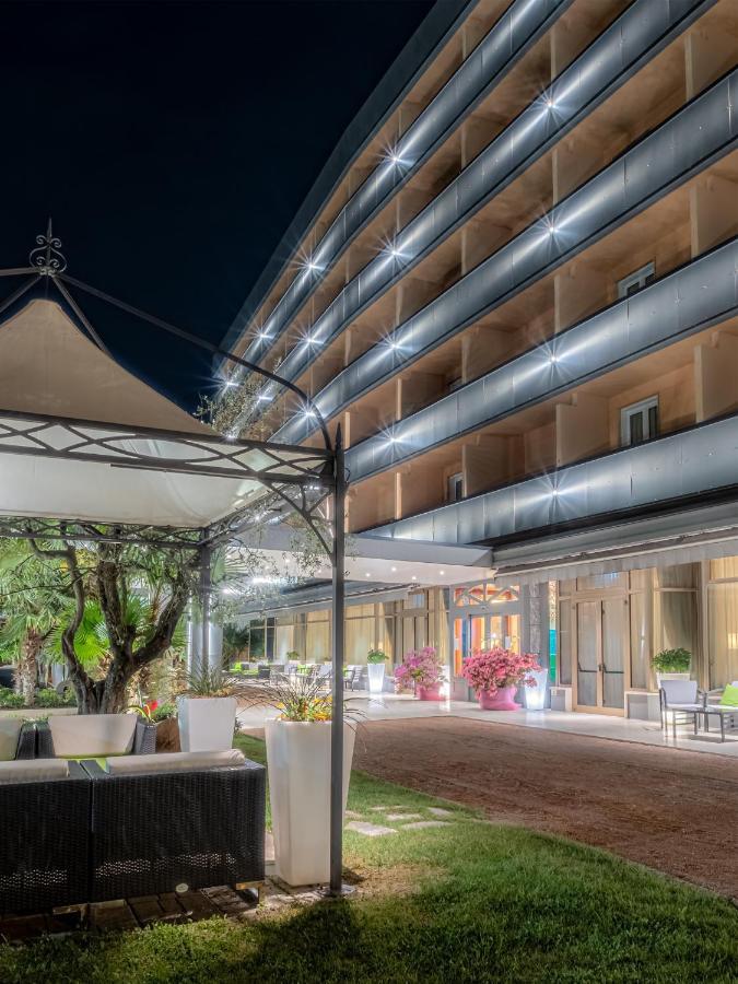 Hotel Terme Cristoforo Abano Terme Buitenkant foto