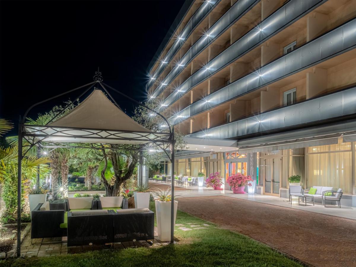 Hotel Terme Cristoforo Abano Terme Buitenkant foto
